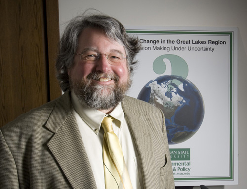 Environmental Science and Policy Program director Tom Dietz.
