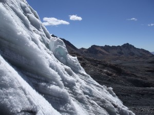 In a recent study, MU Anthropologist Michael O’Brien suggested public acceptance of climate change’s reality may have been influenced by the rate at which words moved from scientific journals into the mainstream. Rising global temperatures melt glaciers, like these in Huascarán National Park in Perú, that millions depend upon to provide drinking and irrigation water. Image credit: Tim Wall (Click image to enlarge)