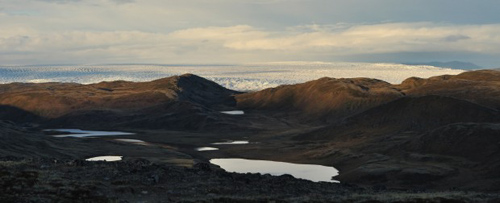 Mountainous tundra of West Greenland near the inland ice sheet. Image credit: Jeff Kerby, Eric Post lab, Penn State Univ.