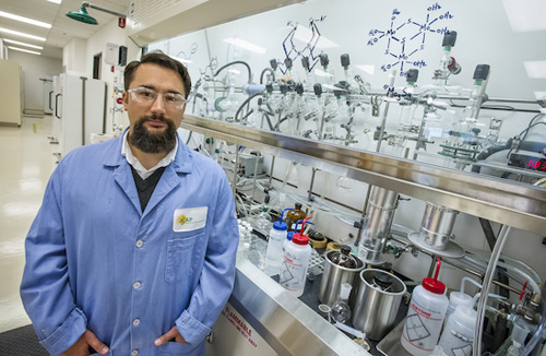 Gary Moore is a chemist with Berkeley Lab’s Physical Biosciences Division and principal investigator for the Joint Center for Artificial Photosynthesis. (Photo by Roy Kaltschmidt)