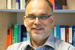 Prof. Dr. Friedrich W. Herberg. Foto credit: Uni Kassel