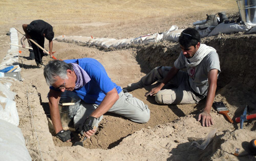 Excavation work at Surezha. Image courtesy of Gil Stein/Oriental Institute