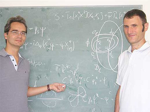 Die Physiker Harold Steinacker und Jochen Zahn stärken Matrix-Theorie als Alternative zur Stringtheorie (Image copyright: Universität Wien).
