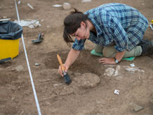 Excavation of skeleton, Ipplepen. Image credit: University of Exeter