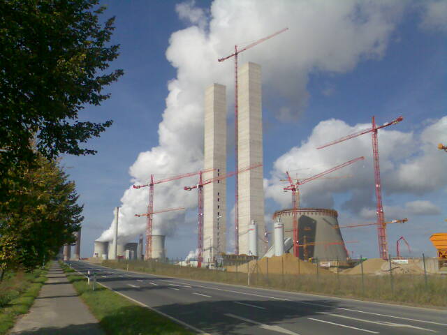 Braunkohlekraftwerk BoA Neurath. Image credit: Markus Schweiß (Source: Wikipedia)